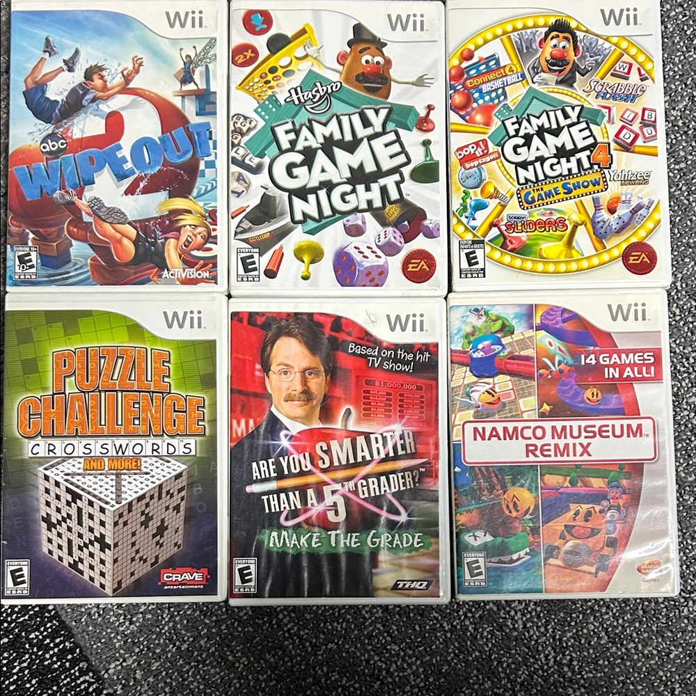 Wii Game Bundle - Family Game Night, Puzzle Challenge, Namco Museum,